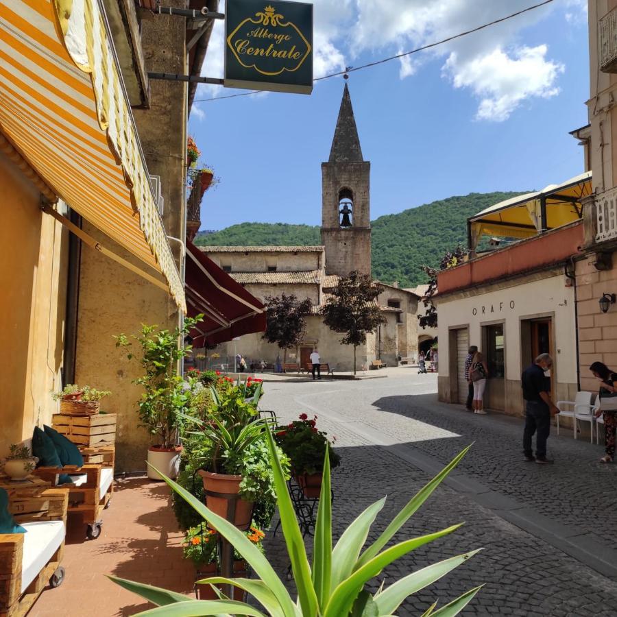Albergo Centrale Скано Екстериор снимка